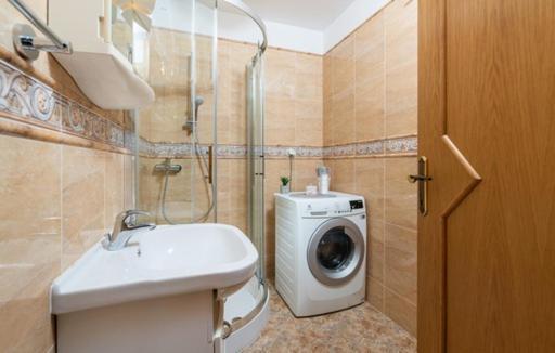 Lorena Apartman
