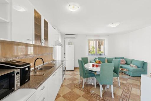 Apartman Lorena *
